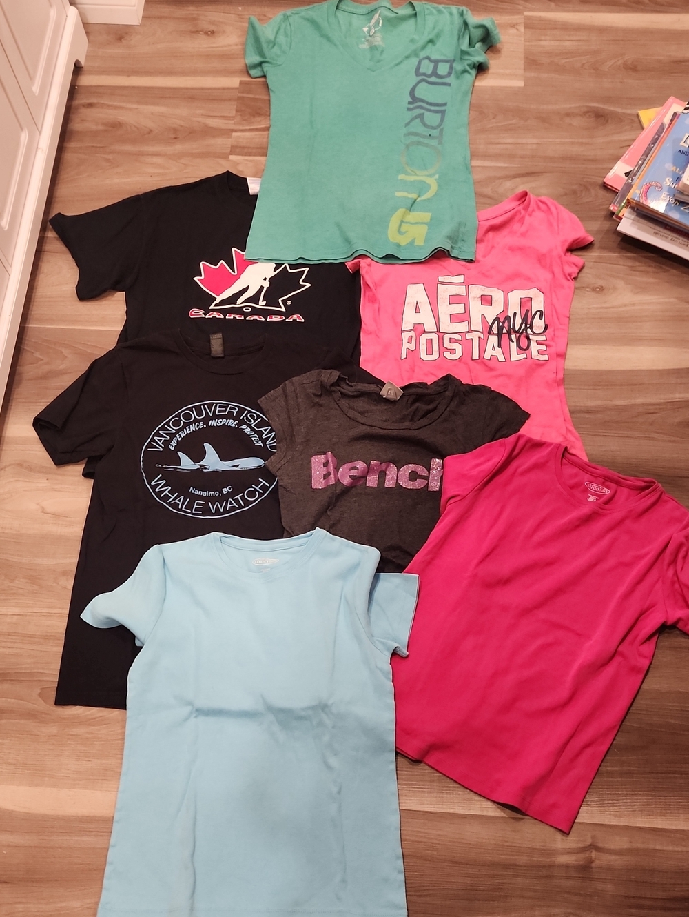 *Women's T-shirts*